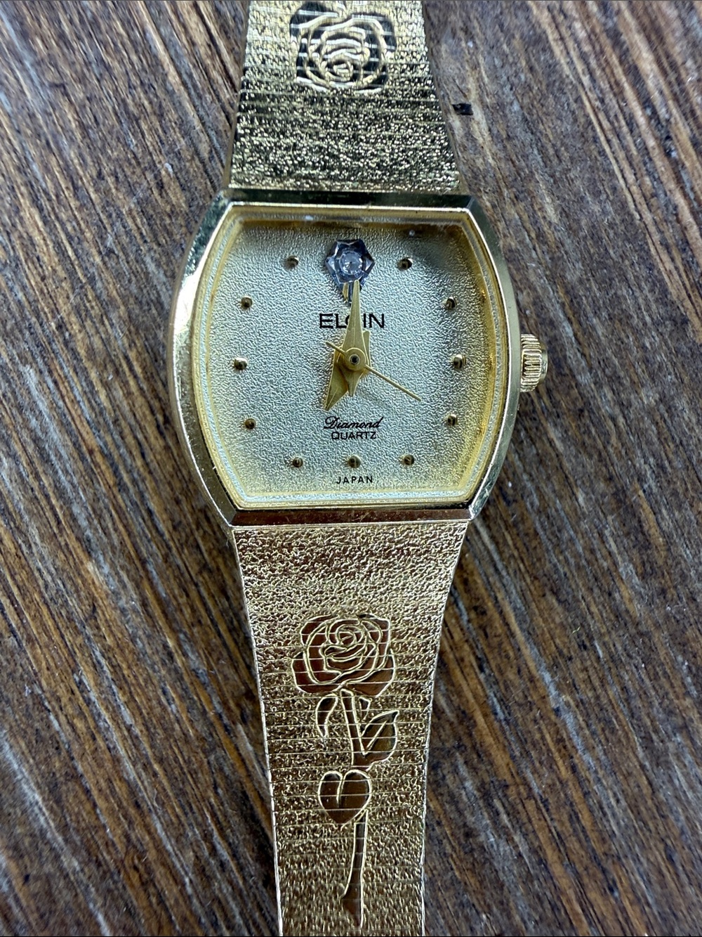 VTG Elgin Diamond Quartz Gold Tone Analog Dress Watch Embossed Floral